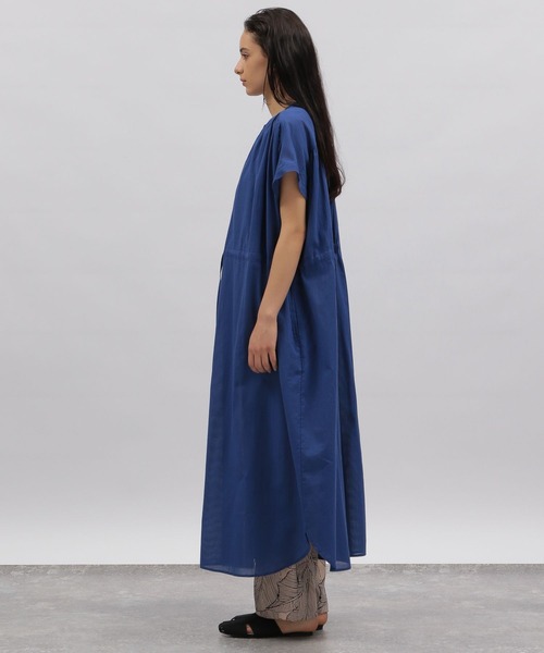 LAKOLE（ラコレ）の「シアーストライプドロストワンピース / 294896（ワンピース・レディース・ブラック/オフホワイト/ブルー・SMALL/MEDIUM）」の10枚目の写真