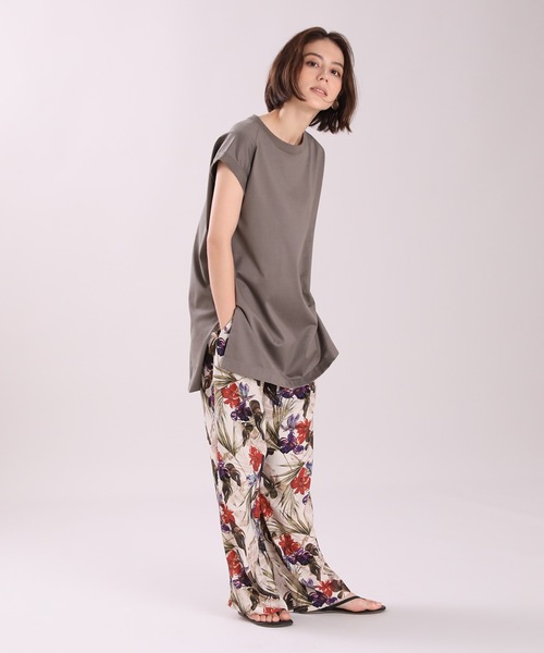 INED（イネド）の「チュニックカットソー（Tシャツ/カットソー・レディース・ベージュ/カーキ/スミクロ・9号）」の9枚目の写真