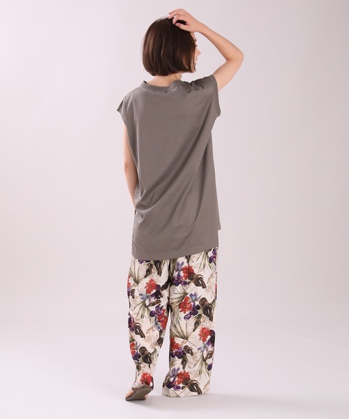 INED（イネド）の「チュニックカットソー（Tシャツ/カットソー・レディース・ベージュ/カーキ/スミクロ・9号）」の10枚目の写真