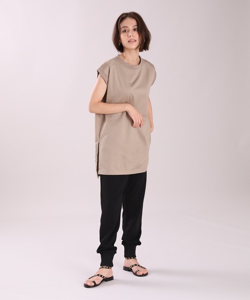 INED（イネド）の「チュニックカットソー（Tシャツ/カットソー・レディース・ベージュ/カーキ/スミクロ・9号）」の11枚目の写真