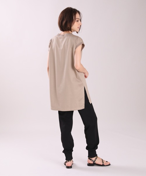 INED（イネド）の「チュニックカットソー（Tシャツ/カットソー・レディース・ベージュ/カーキ/スミクロ・9号）」の12枚目の写真