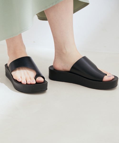 Juze（ジュゼ）の「【軽量】厚底トングサンダル（サンダル・レディース・ホワイト/ブラック・23.5cm/24.5cm/23.0cm/24.0cm）」の15枚目の写真