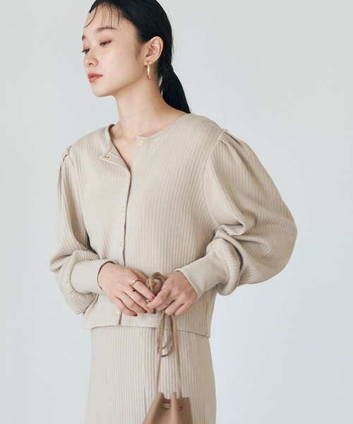 earth music&ecology（アースミュージックアンドエコロジー）の「釦付きリブプルオーバー（Tシャツ/カットソー・レディース・ブラック/パープル/ライトベージュ/ライトブラウン・S/M）」の4枚目の写真