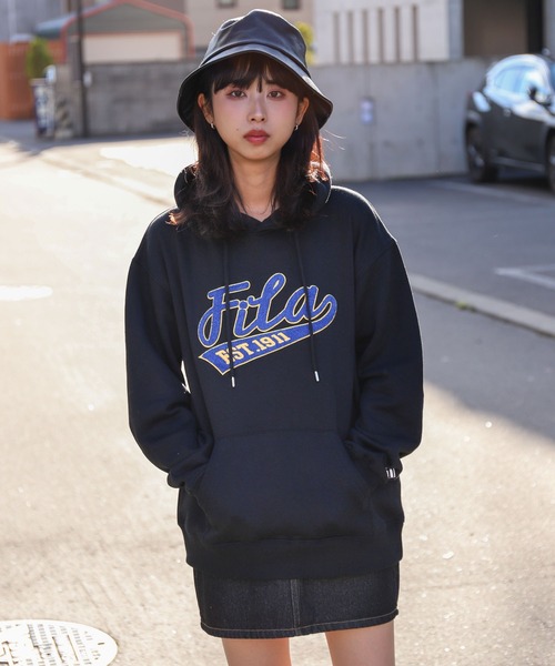 FILA(フィラ)の「【別注】 【FILA】 アソート ロゴ 刺繍 ルーズシルエット 裏起毛 長袖 スウェット パーカー(パーカー・レディース・ホワイト/ブラック/ネイビー/オートミール/杢グレー/ホワイト系/ホワイト系1/ホワイト系2/ブラック系/アイボリー系/ネイビー系/グレー系/ブラック系1/ブラック系2/アイボリー系1/ネイビー系1/グレー系1/ブラック系3/ブラック系4/ホワイト系3/ホワイト系4/アイボリー系2/ネイビー系2/グレー系2・MEDIUM/LARGE/X-LARGE)」の8枚目の写真