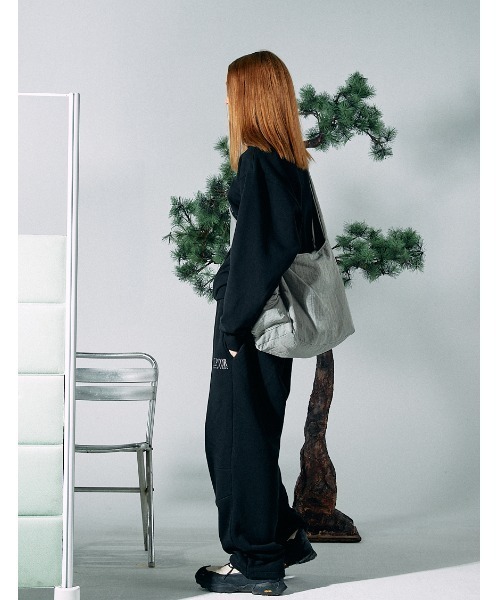 SCULPTOR（スカルプター）の「Slouchy Hobo Messenger Bag/スラッチ―ホボメッセンジャーバック（バックパック/リュック・レディース・グリーン系その他/アイボリー/ブラック・FREE）」の15枚目の写真