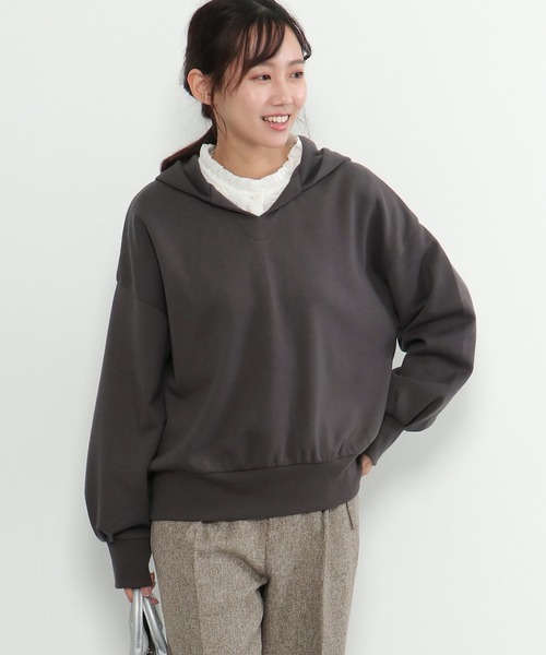 LBC(エルビーシー)の「ショートフードプルオーバー(パーカー・レディース・ライトグレー/チャコールグレー/パープル・M/L)」の4枚目の写真