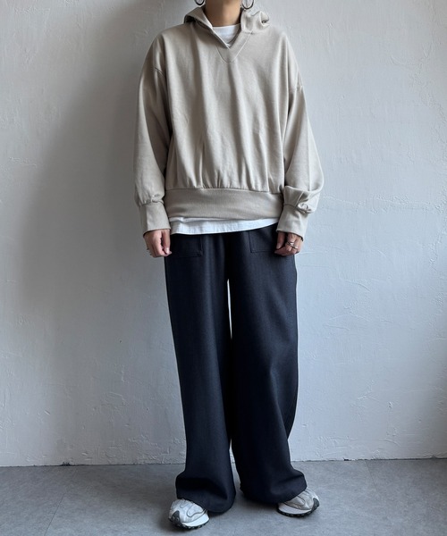 LBC(エルビーシー)の「ショートフードプルオーバー(パーカー・レディース・ライトグレー/チャコールグレー/パープル・M/L)」の10枚目の写真