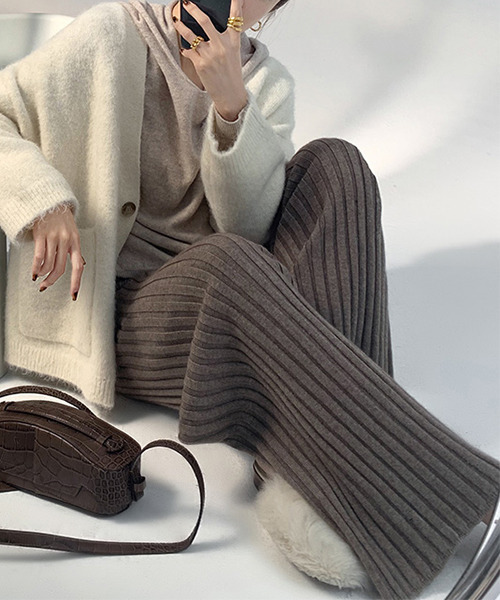 c.u.l（シーユーエル）の「フレアリブニットパンツ culw314（その他パンツ・レディース・アイボリー/カーキ/ブラック/ブラウン・FREE）」の9枚目の写真