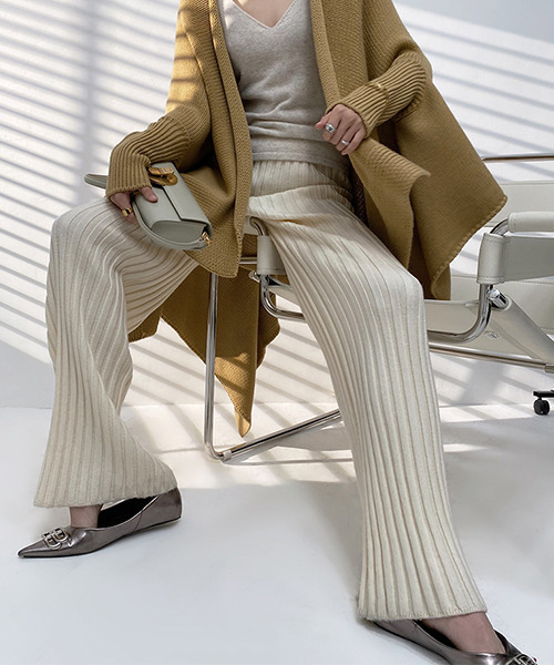 c.u.l（シーユーエル）の「フレアリブニットパンツ culw314（その他パンツ・レディース・アイボリー/カーキ/ブラック/ブラウン・FREE）」の18枚目の写真