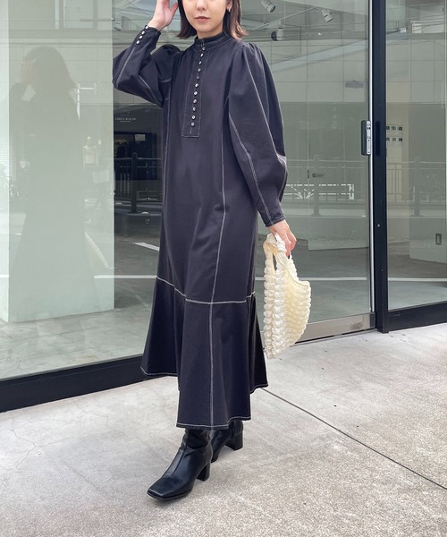 CAPRICIEUX LE'MAGE(カプリシューレマージュ)の「配色ステッチマーメイドワンピース(ワンピース・レディース・ブラック/ベージュ・FREE)」の10枚目の写真