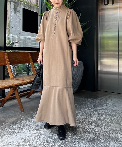 CAPRICIEUX LE'MAGE(カプリシューレマージュ)の「配色ステッチマーメイドワンピース(ワンピース・レディース・ブラック/ベージュ・FREE)」の3枚目の写真