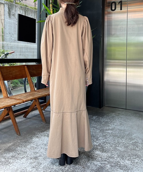 CAPRICIEUX LE'MAGE(カプリシューレマージュ)の「配色ステッチマーメイドワンピース(ワンピース・レディース・ブラック/ベージュ・FREE)」の18枚目の写真