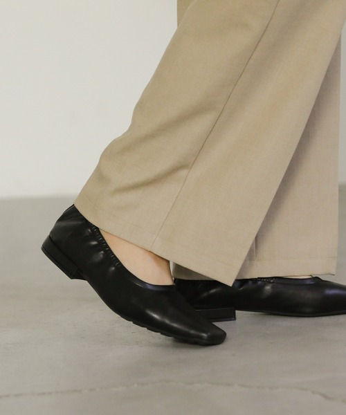 select MOCA（セレクトモカ）の「フェイクレザースクエアトゥパンプス（パンプス・レディース・アイボリー/ライトベージュ/ブラック・SMALL/MEDIUM/LARGE）」の15枚目の写真
