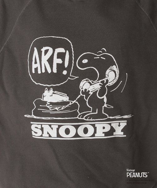 PEANUTS（ピーナッツ）の「【PEANUTS×SPORTS WEAR by relume】別注 プリントクルーネックスウェット（スウェット・メンズ・イエロー/アイボリー/グリーン系その他/チャコールグレー/ブラック・LARGE/MEDIUM/X-LARGE）」の6枚目の写真