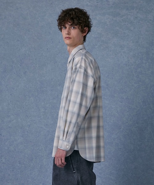 PUBLIC TOKYO（パブリックトウキョウ）の「TWチェックリラックスオーバーシャツ（シャツ/ブラウス・メンズ・ネイビー/グレー/ベージュ・1/2）」の21枚目の写真