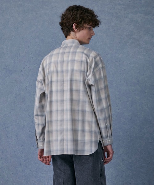 PUBLIC TOKYO（パブリックトウキョウ）の「TWチェックリラックスオーバーシャツ（シャツ/ブラウス・メンズ・ネイビー/グレー/ベージュ・1/2）」の20枚目の写真