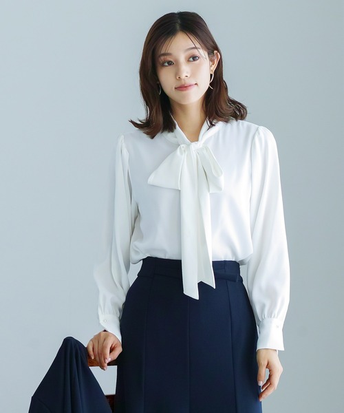 【セール】再入荷！ボリュームスリーブ・大ぶりボウタイデザインとろみスムースデシンブラウス（シャツ/ブラウス）｜Emilyan（エミリアン）