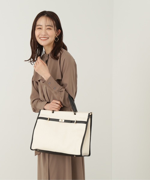 N.(N. Natural Beauty Basic)(エヌエヌナチュラルビューティーベーシック)の「◆ベルト付A4トートバッグ(トートバッグ・レディース・ホワイト/ブラウン・フリ-)」の3枚目の写真