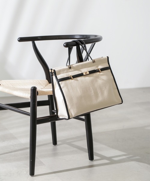 N.(N. Natural Beauty Basic)(エヌエヌナチュラルビューティーベーシック)の「◆ベルト付A4トートバッグ(トートバッグ・レディース・ホワイト/ブラウン・フリ-)」の7枚目の写真