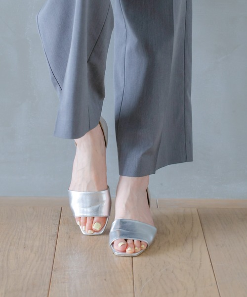 GLOBAL WORK（グローバルワーク）の「らくっションかかとフィットサンダル/182179（サンダル・レディース・グリーン/ブラック/シルバー/アイボリー/ベージュ・LARGE/SMALL/MEDIUM/X-LARGE）」の15枚目の写真