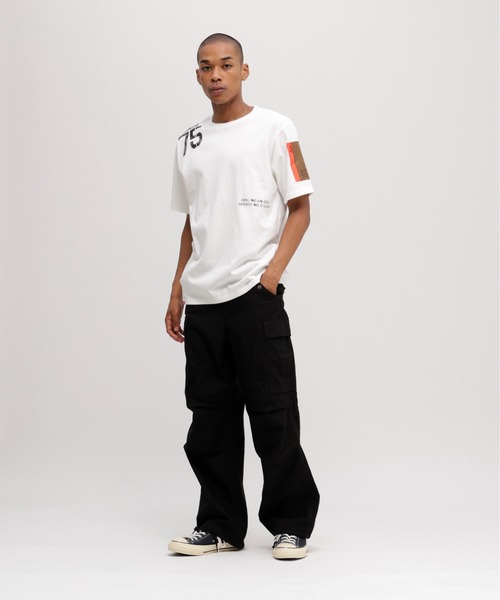 AVIREX（アヴィレックス）の「《WEB&DEPOT限定》REMODEL DESIGN CREW NECK T-SHIRT / リモデル デザイン クルーネック Ｔシャツ / AVIREX / アヴィレックス（Tシャツ/カットソー・メンズ・ネイビー/ホワイト/ブラック/オリーブ・MEDIUM/LARGE/X-LARGE/XX-LARGE）」の11枚目の写真