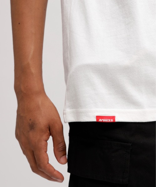AVIREX（アヴィレックス）の「《WEB&DEPOT限定》REMODEL DESIGN CREW NECK T-SHIRT / リモデル デザイン クルーネック Ｔシャツ / AVIREX / アヴィレックス（Tシャツ/カットソー・メンズ・ネイビー/ホワイト/ブラック/オリーブ・MEDIUM/LARGE/X-LARGE/XX-LARGE）」の17枚目の写真