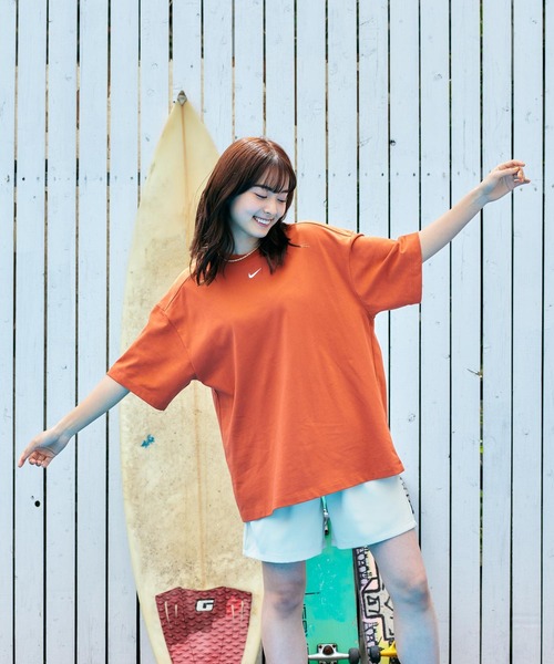 NIKE★スポーツウェア エッセンシャル Tシャツ ワンピース NIKE☆スポーツウェア エッセンシャル Tシャツ ワンピース (Nike