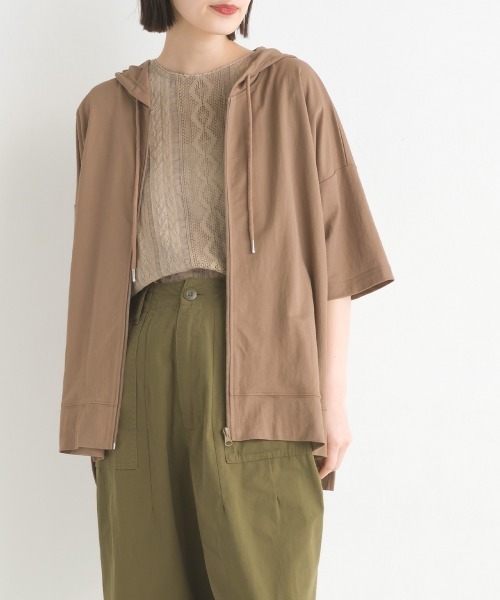 OMNES（オムネス）の「接触冷感オーバーサイズジップパーカー（パーカー・レディース・ホワイト/ブルー/モカ/イエロー/チャコールグレー/ブラック/グレー/チャコールグレー×ブラック/ホワイト系その他/キャメル/ネイビー/ラベンダー/ブラウン/グリーン/ブルー系その他・FREE）」の15枚目の写真