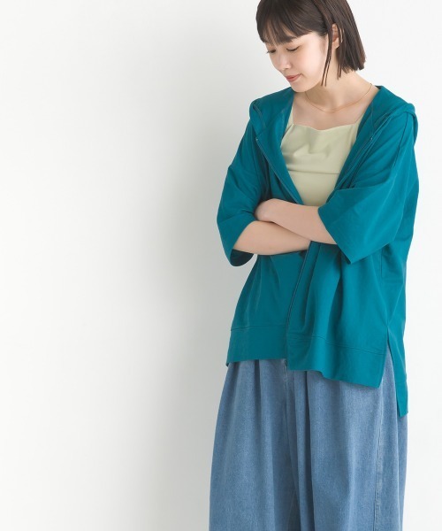 OMNES（オムネス）の「接触冷感オーバーサイズジップパーカー（パーカー・レディース・ホワイト/ブルー/モカ/イエロー/チャコールグレー/ブラック/グレー/チャコールグレー×ブラック/ホワイト系その他/キャメル/ネイビー/ラベンダー/ブラウン/グリーン/ブルー系その他・FREE）」の21枚目の写真