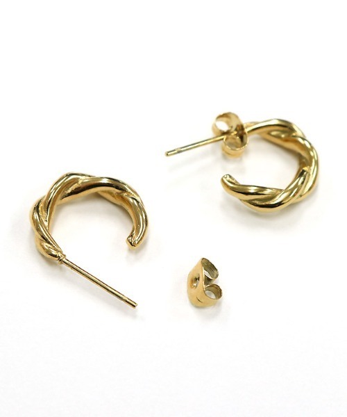 Pierrot(ピエロ)の「【stainless】選べるスモールピアス(ピアス(両耳用)・レディース・シルバー/ゴールド/シルバー系その他/ゴールド系その他・FREE)」の7枚目の写真