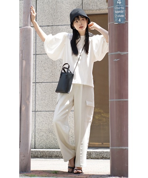 e-zakkamania stores（イーザッカマニアストアーズ）の「ボリュームスリーブ カットソー（Tシャツ/カットソー・レディース・ネイビー/ブラック/オフホワイト/ライトカーキ・M）」の7枚目の写真