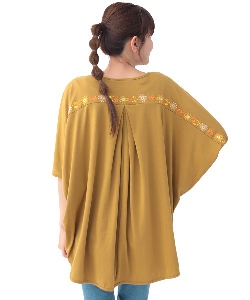 チチカカ（チチカカ）の「フラワー刺繍ドルマンチュニック（Tシャツ/カットソー・レディース・マスタード/ブラック/グリーン・FREE）」の14枚目の写真