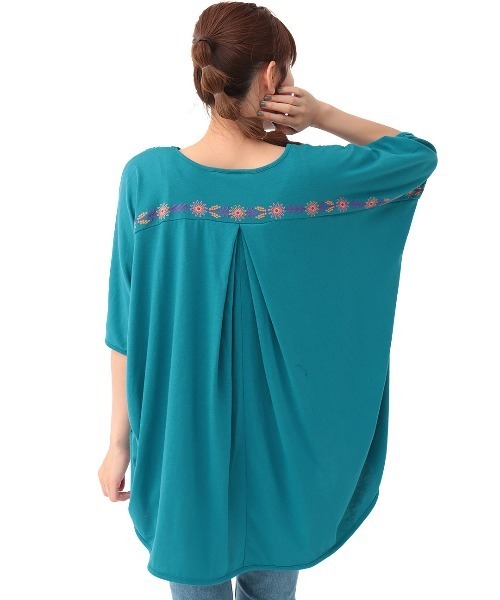 チチカカ（チチカカ）の「フラワー刺繍ドルマンチュニック（Tシャツ/カットソー・レディース・マスタード/ブラック/グリーン・FREE）」の15枚目の写真