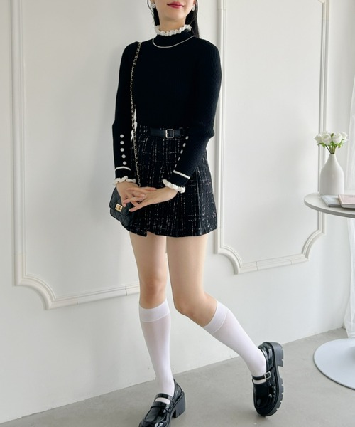 Loueme(ルエム)の「バイカラー袖ボタンフリルリブトップス(ニット/セーター・レディース・アイボリー/ブラック/ピンク・FREE)」の17枚目の写真