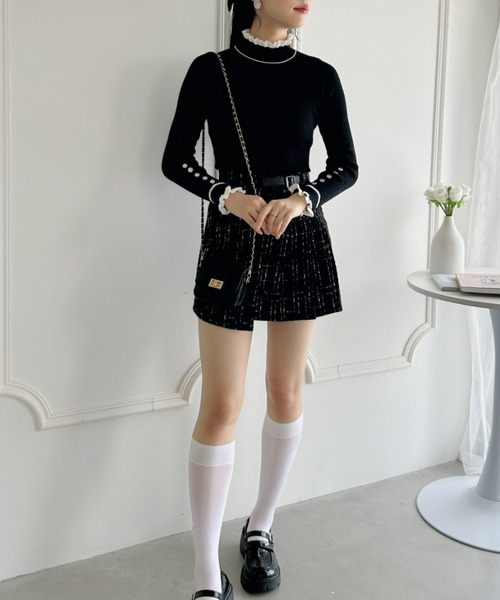Loueme(ルエム)の「バイカラー袖ボタンフリルリブトップス(ニット/セーター・レディース・アイボリー/ブラック/ピンク・FREE)」の16枚目の写真