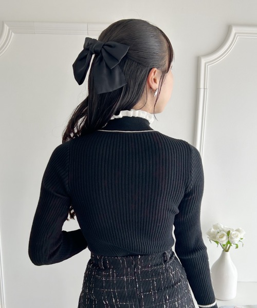 Loueme(ルエム)の「バイカラー袖ボタンフリルリブトップス(ニット/セーター・レディース・アイボリー/ブラック/ピンク・FREE)」の14枚目の写真