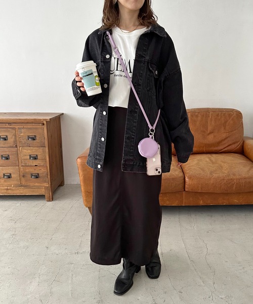 DISCOAT（ディスコート）の「ラウンドポーチ付きスマホストラップ（スマホグッズ・レディース・シルバー/ブラック/ベージュ/ラベンダー・FREE）」の10枚目の写真