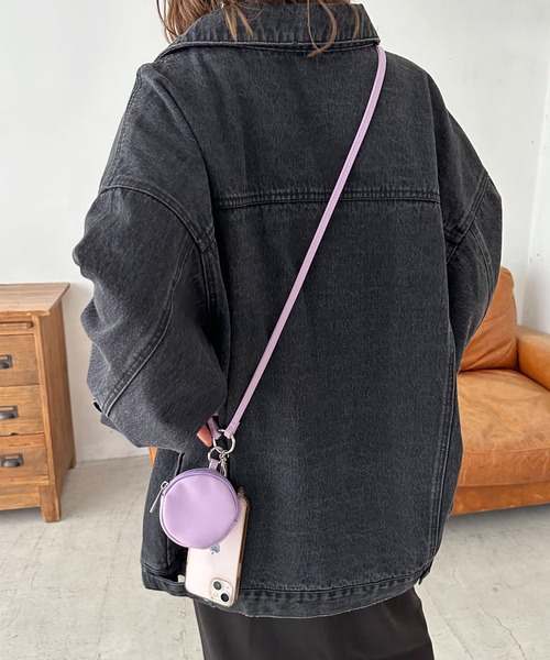 DISCOAT（ディスコート）の「ラウンドポーチ付きスマホストラップ（スマホグッズ・レディース・シルバー/ブラック/ベージュ/ラベンダー・FREE）」の9枚目の写真