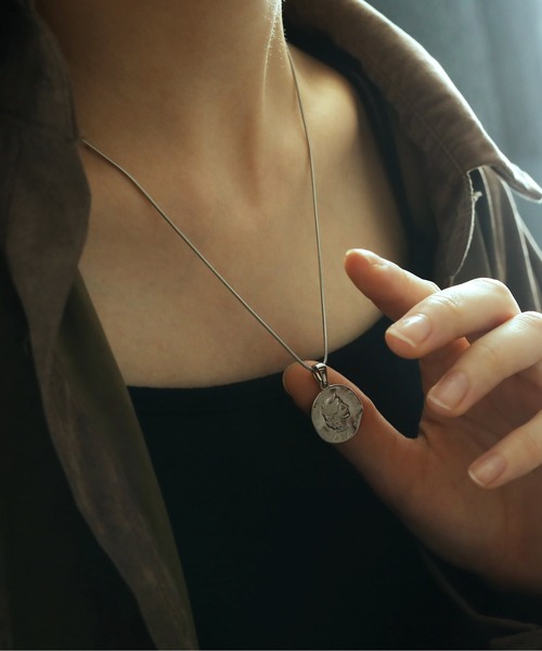 ORLEAN(オルレアン)の「金属アレルギー対応 コインスネークチェーンネックレス サージカルステンレス(ネックレス・レディース・シルバー/ゴールド・フリー)」の10枚目の写真