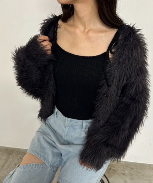 OLIVE des OLIVE（オリーブデオリーブ）の「ふわふわクロップドカーディガン　1032050160（カーディガン/ボレロ・レディース・チャコールグレー/ピンク/グレイッシュベージュ/オフホワイト・FREE）」の13枚目の写真