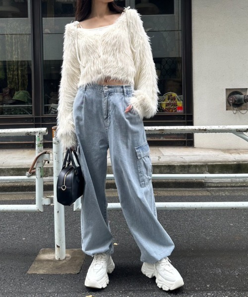 OLIVE des OLIVE（オリーブデオリーブ）の「ふわふわクロップドカーディガン　1032050160（カーディガン/ボレロ・レディース・チャコールグレー/ピンク/グレイッシュベージュ/オフホワイト・FREE）」の5枚目の写真