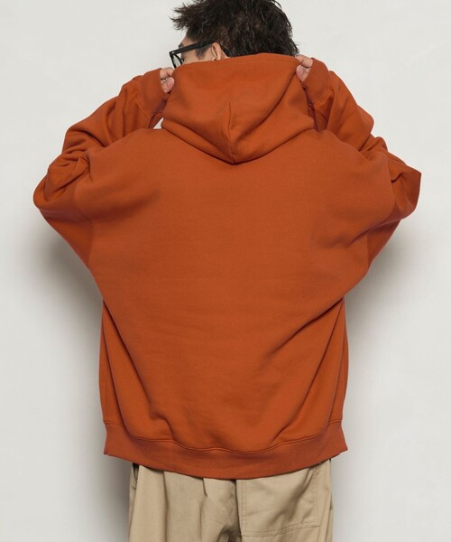 PUBLUX（パブリュクス）の「PUBLUX/パブリュクス スーパービッグスウェットフーディー/スウェットパーカー/裏起毛スウェット(限定展開)（パーカー・メンズ・ネイビー/グレー/オレンジ/アッシュグレー/ブラック・MEDIUM/SMALL/LARGE）」の8枚目の写真