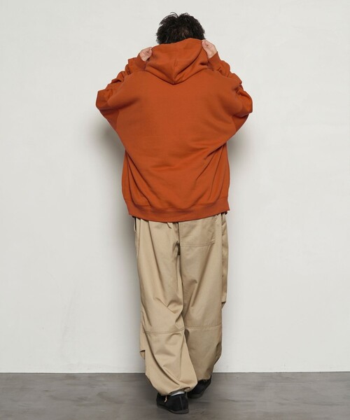 PUBLUX（パブリュクス）の「PUBLUX/パブリュクス スーパービッグスウェットフーディー/スウェットパーカー/裏起毛スウェット(限定展開)（パーカー・メンズ・ネイビー/グレー/オレンジ/アッシュグレー/ブラック・MEDIUM/SMALL/LARGE）」の11枚目の写真