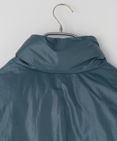 yuw（ユウ）の「ＰＵＦＦＥＲ ＳＨＯＲＴ ＪＫ　976172（ダウンジャケット/コート・レディース・ブルー/ブラック・FREE）」の7枚目の写真