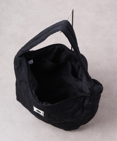 SCANDINAVIAN FOREST（スカンジナビアン・フォレスト）の「SCANDINAVIAN FOREST　ウェーブキルトミドルショルダー（ショルダーバッグ・メンズ・カーキ/ブラック/オフホワイト・F）」の10枚目の写真