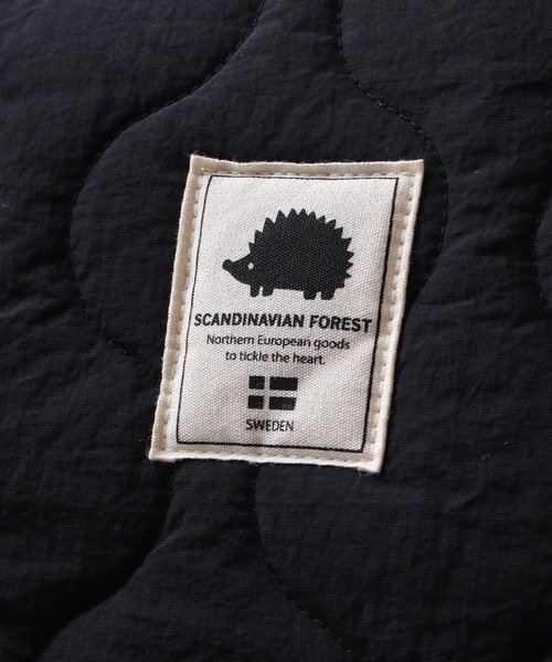 SCANDINAVIAN FOREST（スカンジナビアン・フォレスト）の「SCANDINAVIAN FOREST　ウェーブキルトミドルショルダー（ショルダーバッグ・メンズ・カーキ/ブラック/オフホワイト・F）」の4枚目の写真