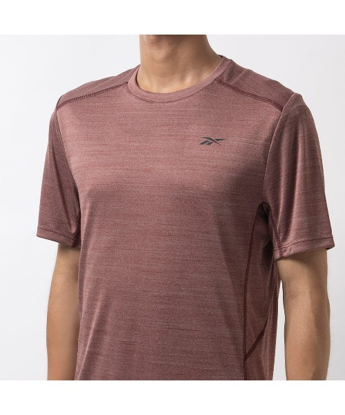 Reebok(リーボック)の「モーションフレッシュ アスリート Tシャツ / MOTIONFRESH ATHLETE TEE(Tシャツ/カットソー・メンズ・ヘザーグレー/ネイビー/マルーン/アーミー・X-LARGE/MEDIUM/XX-LARGE/LARGE/SMALL/X-SMALL)」の9枚目の写真