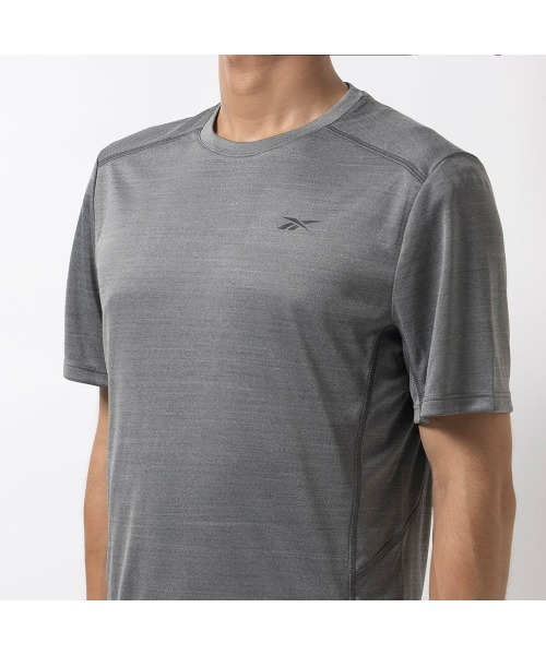Reebok(リーボック)の「モーションフレッシュ アスリート Tシャツ / MOTIONFRESH ATHLETE TEE(Tシャツ/カットソー・メンズ・ヘザーグレー/ネイビー/マルーン/アーミー・X-LARGE/MEDIUM/XX-LARGE/LARGE/SMALL/X-SMALL)」の12枚目の写真