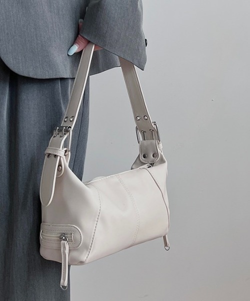 Burner(バーナー)の「【OKUOKU Recommend Select】ベルトハンドル ジップ ハンドバッグ oku-bag-694367578429-25 U(ショルダーバッグ・レディース・ブラック/ホワイト・FREE)」の4枚目の写真