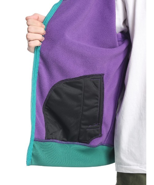 KELTY(ケルティ)の「KELTY 80s フリース フルジップ ジャケット(ブルゾン・メンズ・ブラック/パープル・M/LL/L)」の12枚目の写真